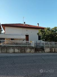 Casa singola con dependance e ampio gia