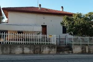 Casa singola con dependance e ampio gia