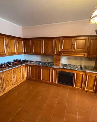 CUCINA IN LEGNO MASSELLO DEL TONGO