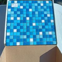 4,5 mq di mosaico in vetro per vano doccia