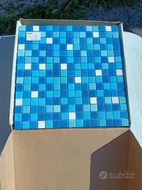 4,5 mq di mosaico in vetro per vano doccia