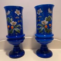 Vasi in vetro opalino blu