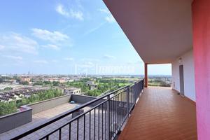 Luminoso trilocale con doppio terrazzo e vista pan