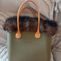 borsa o bag con bordo in pelliccia 