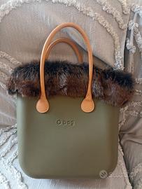 borsa o bag con bordo in pelliccia 