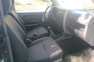 SUZUKI JIMMY