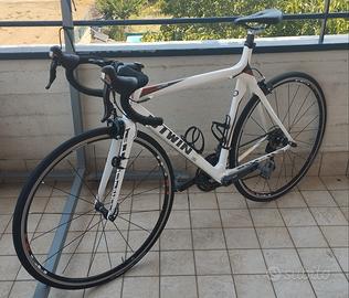 Bici da corsa BTWIN in carbonio completa 