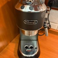 Macchina caffe DeLonghi Dedica