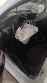 Auto incidentata anno 2024