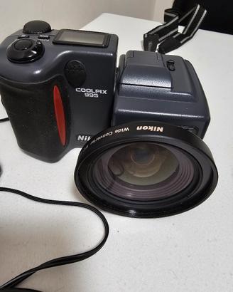 Nikon Coolpix 995 con WC-E63