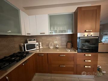 Cucina moderna + penisola