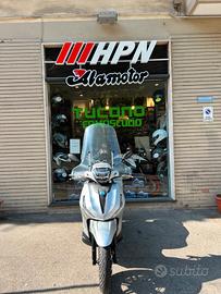 Piaggio Beverly 400 SPORT