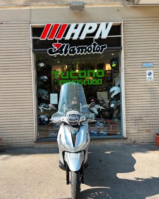 Piaggio Beverly 400 SPORT