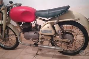 Moto Parilla 150 lusso