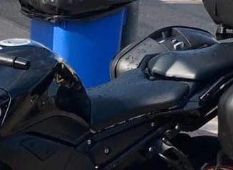 Coppia SELLE ORIGINALI Yamaha FZ1 FAZER - nuove