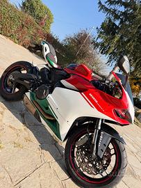 DUCATI PANIGALE V2 899