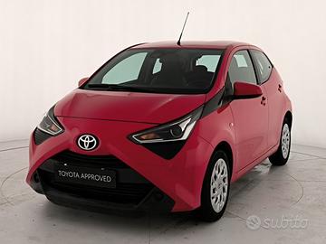 Toyota Aygo 5p 1.0 x-play 72cv