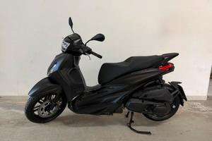 Piaggio Beverly 400 hpe Matte Black