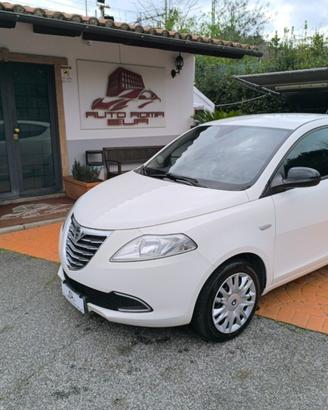 LANCIA Ypsilon 1.2 69 CV 5 porte S&S TAGLIANDATA