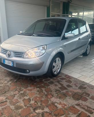 Renault Scenic 1.5 dCi