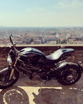 Ducati Monster 1100 Evo – Full Carbon & Accessori