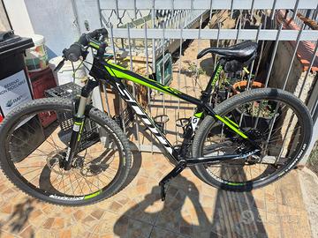 Bici MTB full carbon