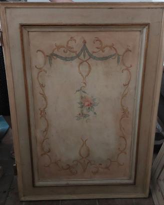 Ante in legno con decoro