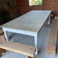 tavolo e panche in legno