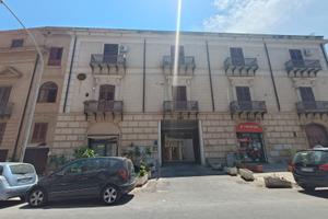 Corso pisani palazzo reale indipendenza 3 vani+ac