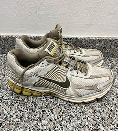 Nike Vomero 44 beige verde