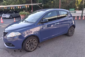 LANCIA Ypsilon 1.2 69 CV 5 porte Gold