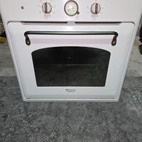 Forno Hotpoint Ariston FT 850.1