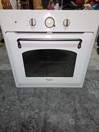 Forno Hotpoint Ariston FT 850.1