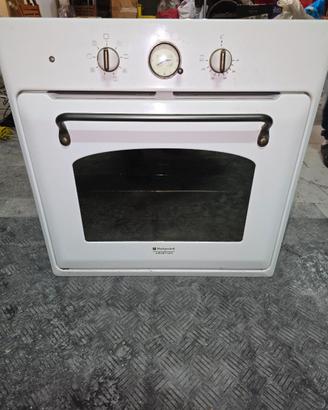 Forno Hotpoint Ariston FT 850.1