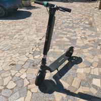 Monopattino elettrico Augment ES 210 con batteria
