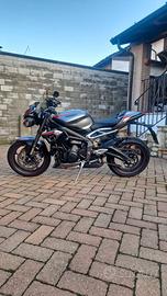 Triumph street triple 765 RS