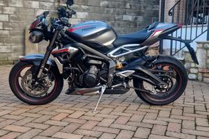 Triumph street triple 765 RS