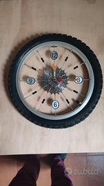 Orologio da parete per giovani ciclisti