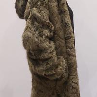 pelliccia Betta Corradi con cappuccio