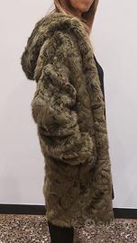 pelliccia Betta Corradi con cappuccio