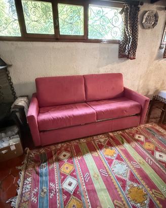 Divano letto matrimoniale a tre posti