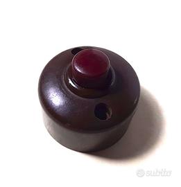 Vecchio interruttore deviatore a pulsante