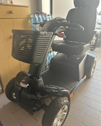 Motorino elettrico per anziani