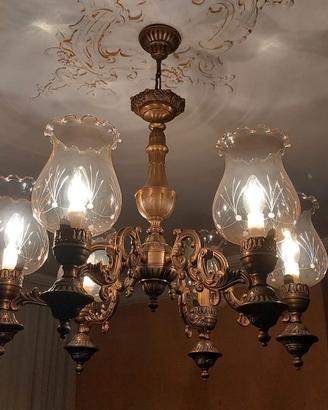 Lampadario stile classico