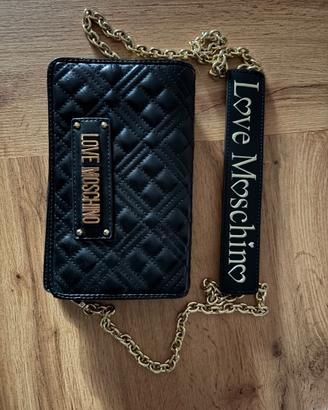 Pochette love Moschino