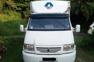 Furgone Renault 150 mascot