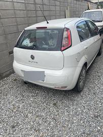 Auto per pezzi di ricambio