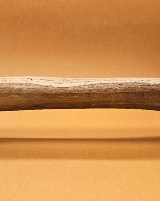 Vecchia maniglia per porta in legno