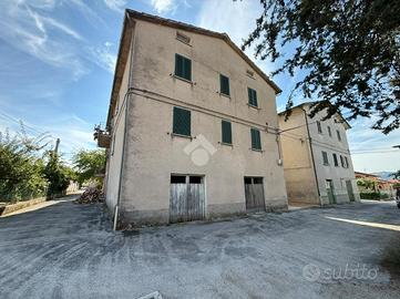 5 LOCALI A GUBBIO