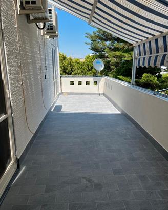 Appartamento con ampio terrazzo